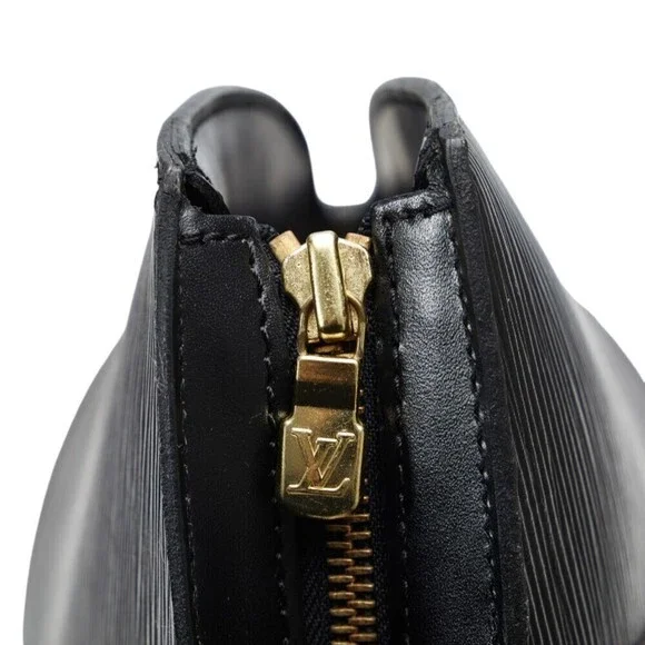 Authentic Louis Vuitton Epi Saint Jacques Long Strap - Picture 5 of 10